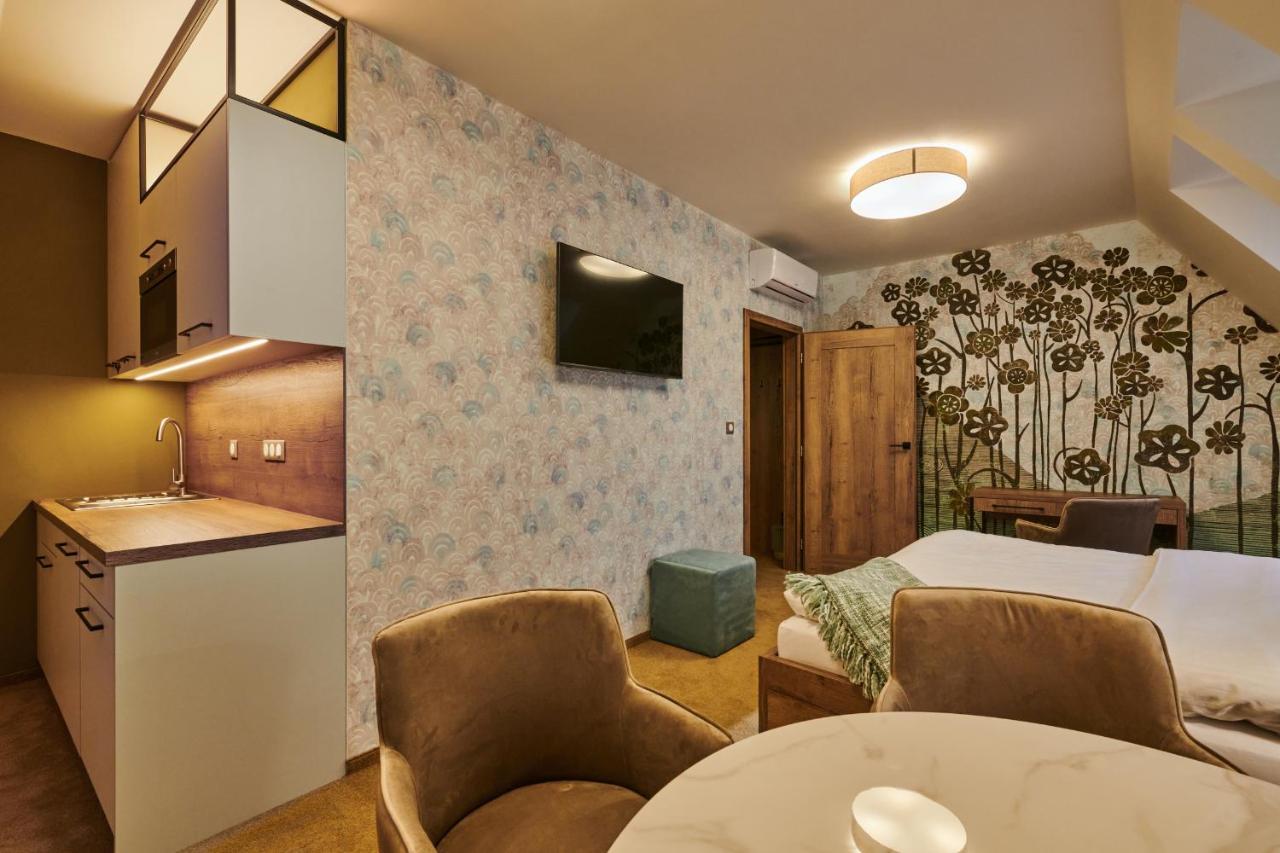 Hotel Alfred A Hermina ออลอโมตซ์ ภายนอก รูปภาพ
