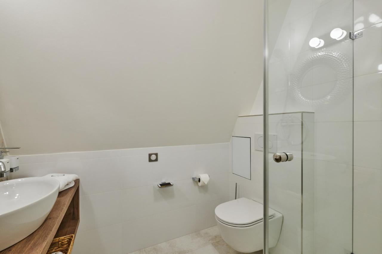 Hotel Alfred A Hermina ออลอโมตซ์ ภายนอก รูปภาพ